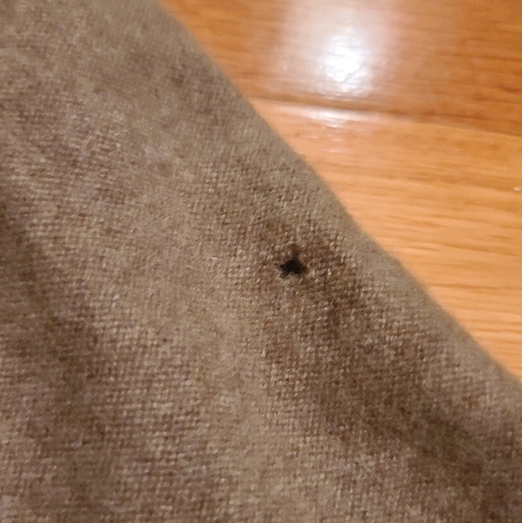 L.L.Bean Cashmere Turtlneck - Picture 3 of 7